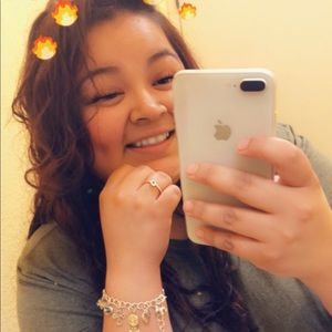 Meet your Posher, Imelda